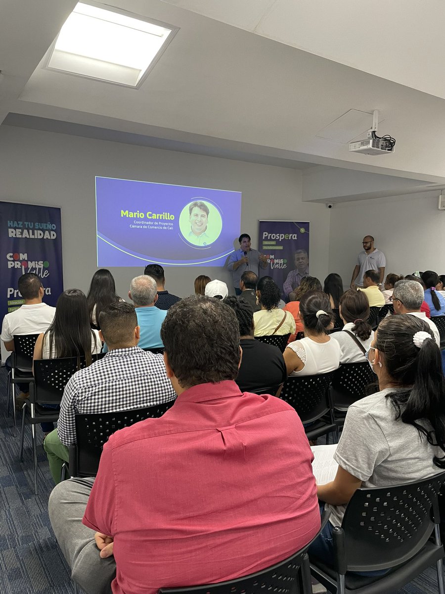 CDEProspera's tweet photo. #Hoy estamos en nuestro evento de entidades de financiamiento, un espacio en el cual podrás conocer la oferta de diferentes entidades de financiamiento y las herramientas digitales que pueden apoyar el crecimiento 🤩🚀de tu empresa #entidadesdefinanciamiento https://t.co/BDOUaDqKjj