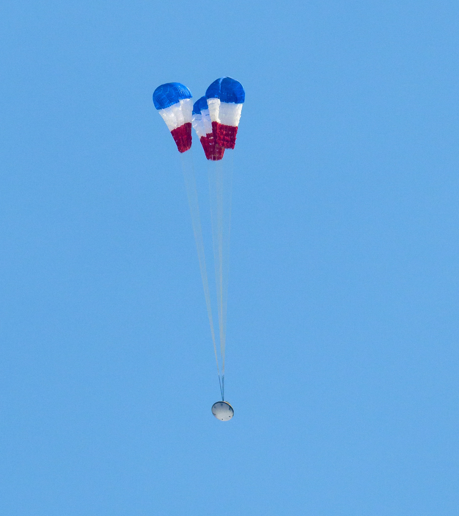 MattHaagMusic's tweet photo. Boeing Orbital Flight Test-2 Landing via NASA https://t.co/FY9AGqfNs3 https://t.co/Y8uLhXwtCq