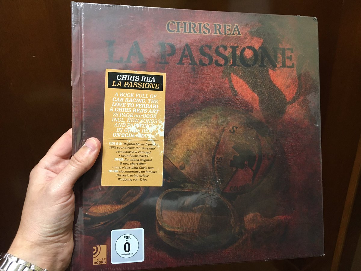 ElPinguinoJugon's tweet photo. Ahora toca tirarse al sofá, ponerse los auriculares, abstraerse de todo y darle al Play.
#chrisrea #lapassione #unpendientemenos #cdsforever https://t.co/ii0ZPNt8zL