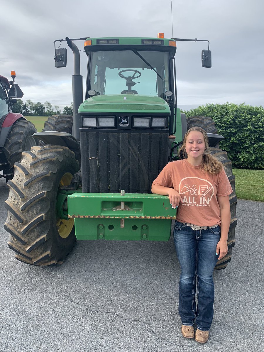 MrGCCPrincipal's tweet photo. One of my favorite days of the school year! #BringYourTractorToSchoolDay  #FalconPride https://t.co/Ir6xihLt2M