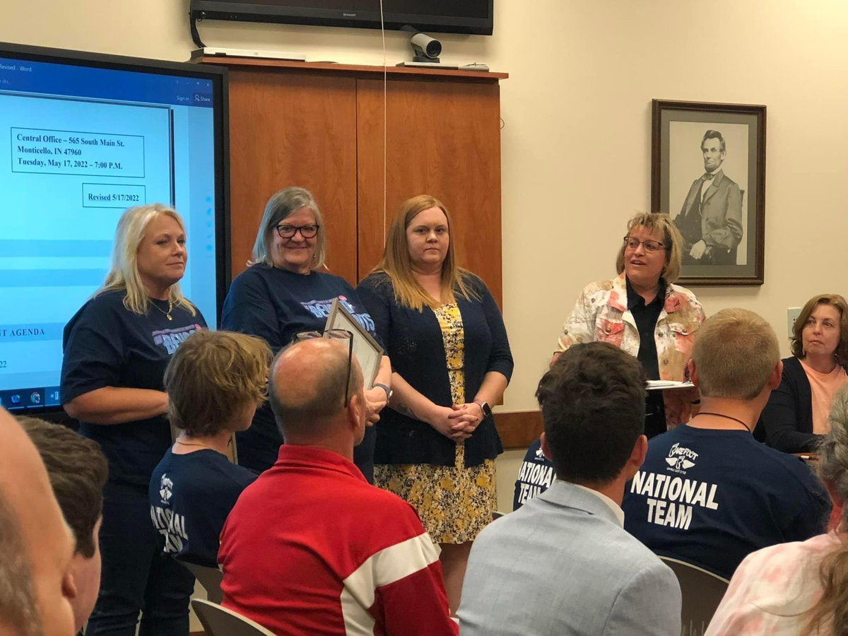 Last week five Twin Lakes CTE teachers were recognized for being Outstanding CTE teachers at the monthly school board meeting. BPA students were also recognized for going to Nationals and three welding students were recognized for earning their certifications!