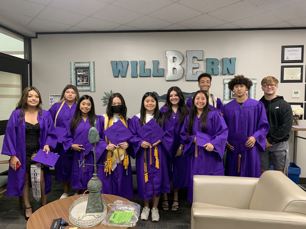 UranLandCWHS's tweet photo. Yesterday was an awesome day watching the Seniors as they did their Senior walk through Wilbern Elementary. So many memories brought back to life for them. Congrats class of 2022, you did it! @jvhsprincipal @JVHSAssociate @AhmedAkhawaja1 https://t.co/CGapmph7eP
