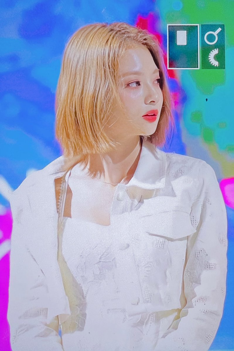fromis_ng's tweet photo. 220526 Preview

무대 캠 편하게 찍는거 좋당..

#프로미스나인 #fromis_9 #이나경 https://t.co/59mpye4Q2w