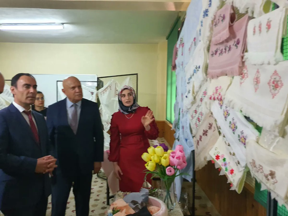 Bayburt Halk Eğitimi Merkezi (@bayburthem) on Twitter photo Nişantaşı Köyündeki Kurslarımızın Yıl Sonu Sergisini gerçekleştirdik. <a href="/tcmeb/">Millî Eğitim Bakanlığı</a> <a href="/mebhbogm/">MEB Hayat Boyu Öğrenme Genel Müdürlüğü</a> <a href="/yilmaznazif/">Nazif Yılmaz</a> <a href="/sdulger43/">Sabahattin DÜLGER</a> @hayatboyuailesi <a href="/BayburtMem/">Bayburt İl Millî Eğitim Müdürlüğü</a> <a href="/Abdurra78597098/">Abdurrahman Algan</a> Nişantaşı Köyündeki Kurslarımızın Yıl Sonu Sergisini gerçekleştirdik. <a href="/tcmeb/">Millî Eğitim Bakanlığı</a> <a href="/mebhbogm/">MEB Hayat Boyu Öğrenme Genel Müdürlüğü</a> <a href="/yilmaznazif/">Nazif Yılmaz</a> <a href="/sdulger43/">Sabahattin DÜLGER</a> @hayatboyuailesi <a href="/BayburtMem/">Bayburt İl Millî Eğitim Müdürlüğü</a> <a href="/Abdurra78597098/">Abdurrahman Algan</a>