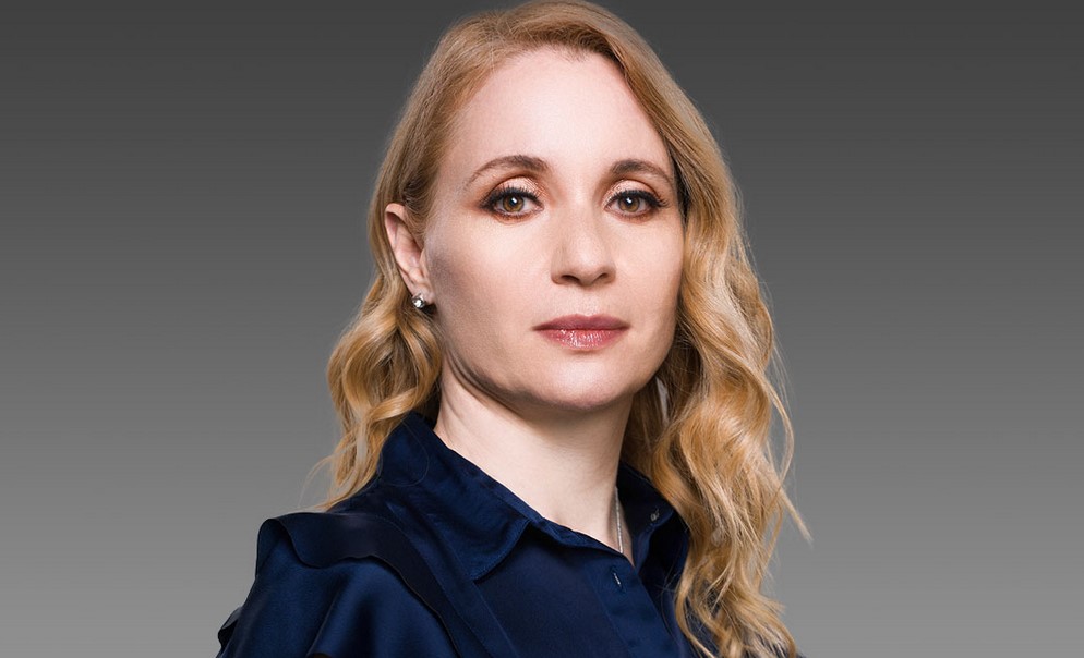 ¿Por qué a veces no nos damos nuestro lugar en el #entornolaboral? ¿Qué es la #autoestima #profesional? ¿De qué nos sirven el #autoconocimiento y la #retroalimentación? Claudia Janez nos habla de esto y más en este #episodio de Mujeres y Dinero  gabrielahuerta.com.mx/claudia-janez-…