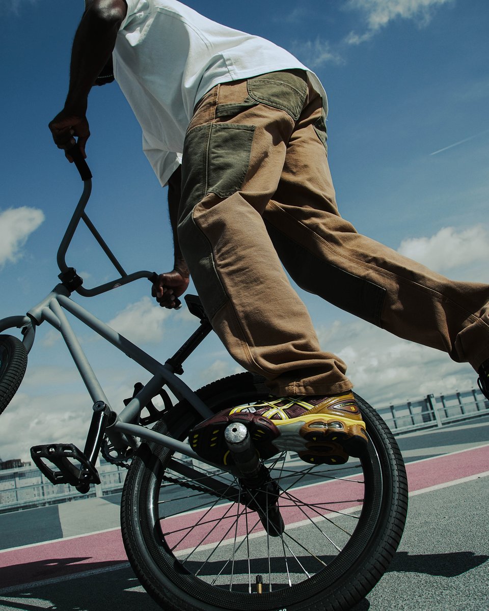 Footpatrol_ldn's tweet photo. In keeping with the ASICS motto of 'Sound Mind in a Sound Body', we gave the latest Kiko Kostadinov creation, the UB3-S GEL NIMBUS 9 to flatland bmx rider Jay Forde to share positivity in movement. Read more: https://t.co/RACSB85dgn

#Footpatrol #TEAMFP #ASICS #BMX #BMXFlatland https://t.co/qLG0XL1drF