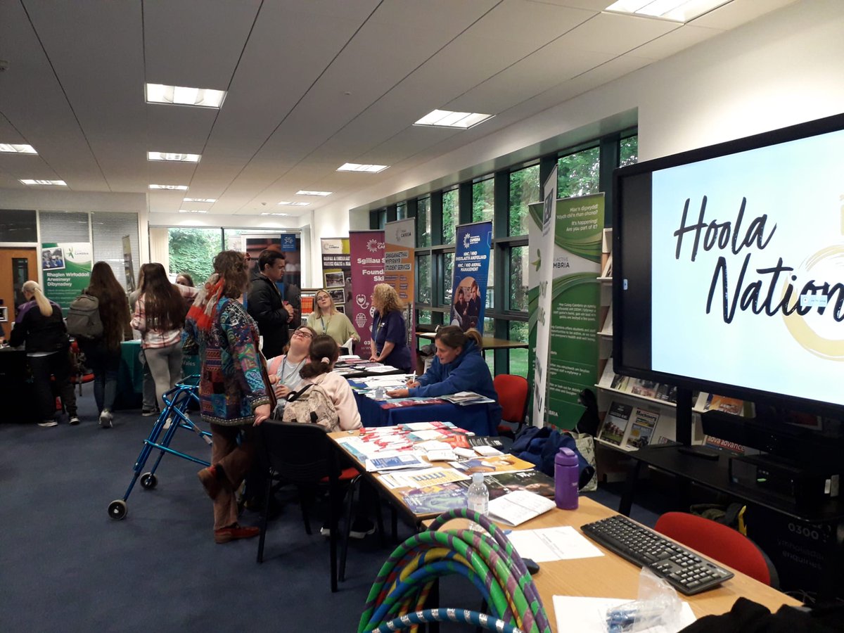 LesleyInnes3's tweet photo. An amazing day of inspirational talks &amp; future career opportunities for learners at Skills day @colegcambria Northop... words of wisdom from a range of speakers including @StrongeCom @KoganCoaching @HoolaNation @CareersWales and many more...👍 https://t.co/9mHnqabGej