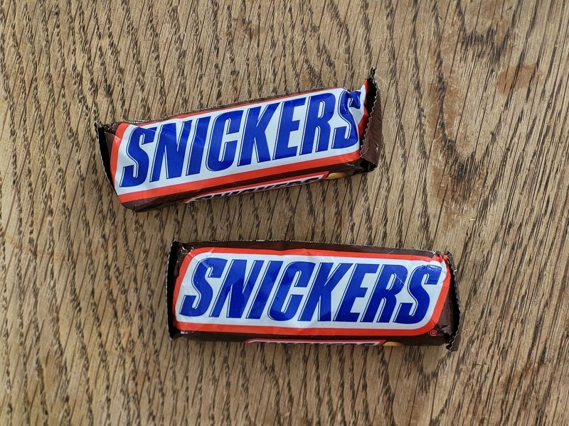 gipfelwelt's tweet photo. Ein Riegel als Proviant für Outdooraktivitäten muss Temperaturschwankungen abkönnen und sollte lecker sein. Mein Test mit Snickers fiel ganz gut aus. #Testbericht #Bergwandern #Energieriegel #Lifehack #Proviant #Snack #Snickers #Test #Wandern
https://t.co/y8VStsITIQ https://t.co/a8edYg27pY