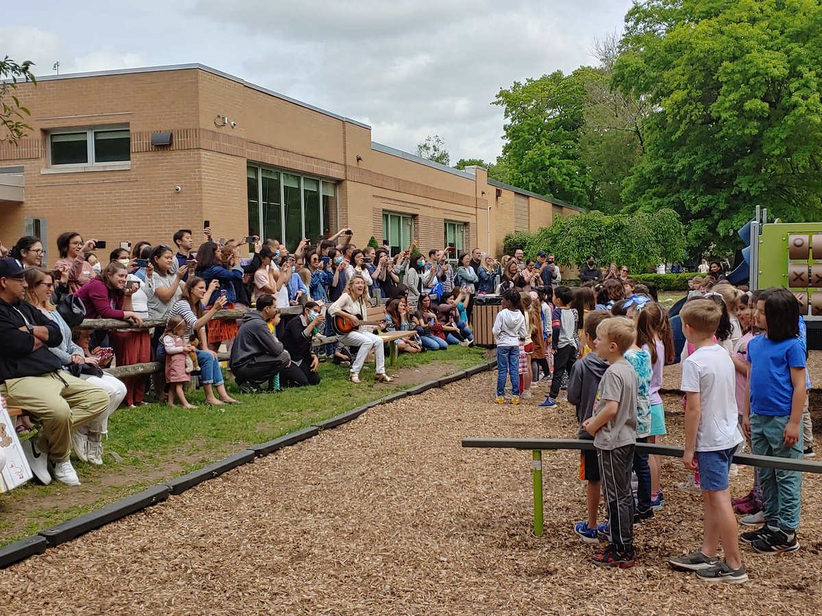 HawesDucks's tweet photo. Music and Arts Celebration! https://t.co/3HEj1h5Q3e