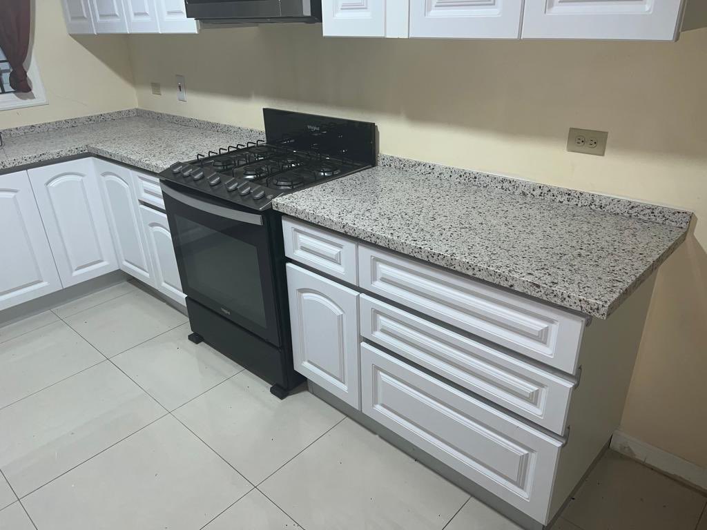 ARQualityConst1's tweet photo. Installation of kitchen cupboard and granite counter top done @ARQualityConst1 

#construction #constructionlife #womeninconstruction #meninconstruction #kitchencountertops #granitecountertops #kitchencupboard #jamaicanbusiness https://t.co/VfeylTetgE
