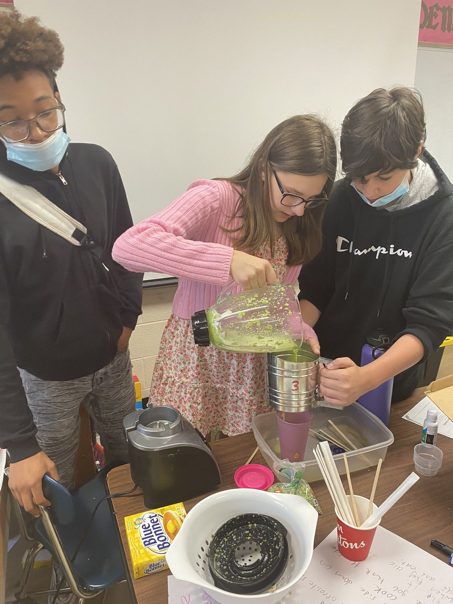 CVille_AP's tweet photo. Cross curricular deep learning! Extracting pea DNA and using it to solve a mystery. Language arts and science classes combining to get it done! https://t.co/0EXsVdvDcS