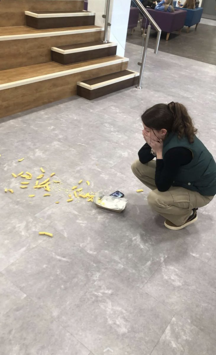 lilyjjamesx's tweet photo. me looking at the first page of that ocr a level pe paper and seeing nothing from the advanced info https://t.co/cwknviD7MN
