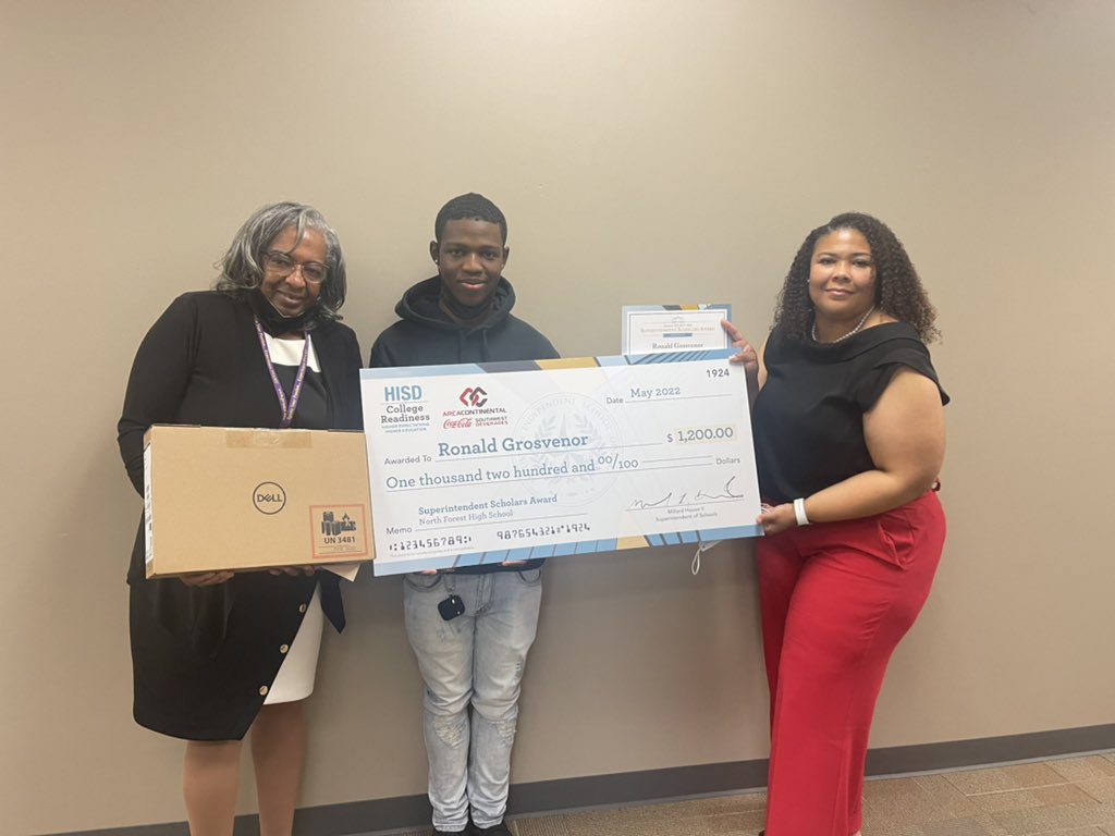 NorthForestHigh's tweet photo. Congratulations Ronald Grosvenor for receiving the Superintendents Scholars Award 💰💛🖤 https://t.co/adJI3gQYaT