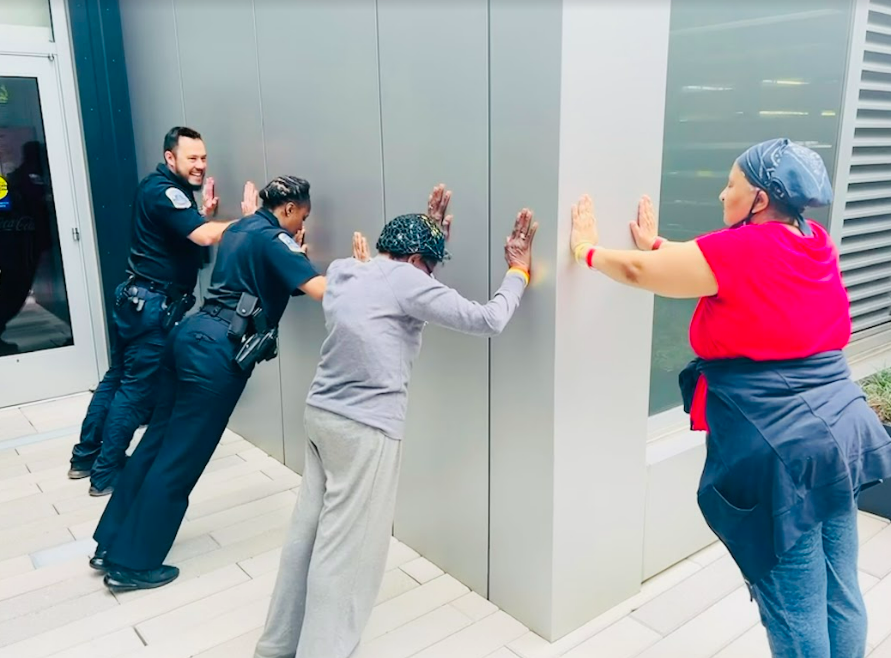 DC Police Department on Twitter "Seniors at the Hodge on 7th broke a sweat and had a blast with