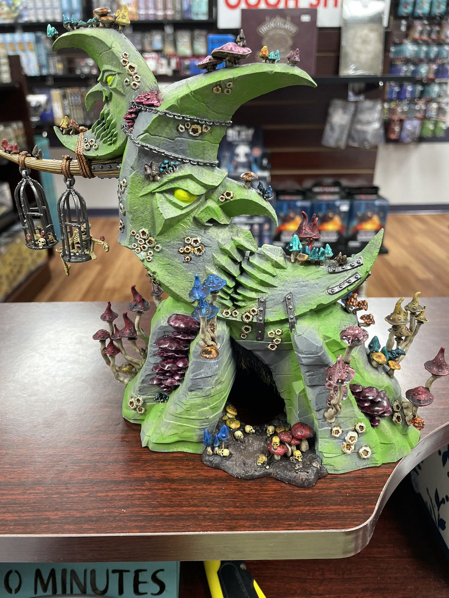 ThirdCoastGame1's tweet photo. Mikki the Minion painted this awesome Loonshrine. She wants to add some moss to finish it off. Check those mushrooms out!!!!
#BestMinionsEver @WarComTeam https://t.co/3wNtALmaAz