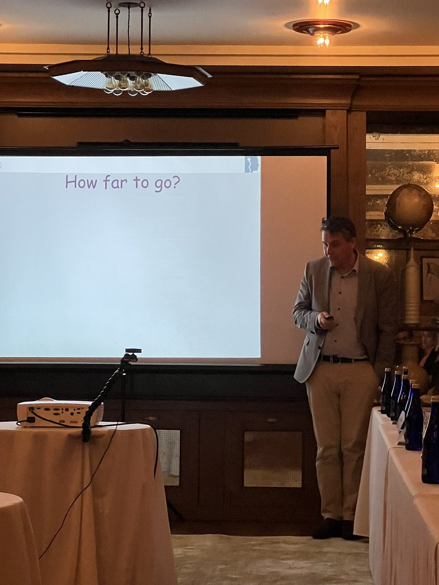 GuenegoAdrien's tweet image. Incredible talk from Rene Chapot on #DMVO with the #Tigertriever13