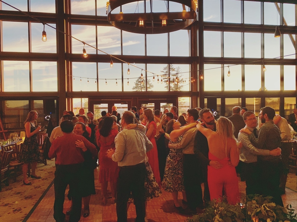djbrock_steele's tweet photo. Be sure to add a little more romance to a #wedding dance floor with some slow songs 💕!

We are all set to present the music 🎶 for your big day: https://t.co/4rlzyALbqd

#weddingdancing #weddingreception #djbrock #tahoeweddings #djsteele #tahoedjs #weddingdjs #realweddings https://t.co/ZCakRDiK1A