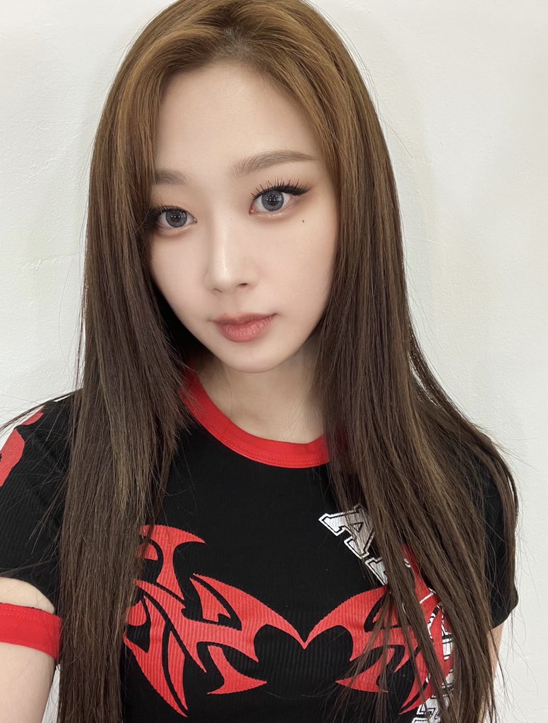 aespasbbl's tweet photo. [220526] 11:26PM KST: 🌙 

- i had so much fun today 
- +3 📸
- 🤍🤍🖤🖤 https://t.co/D4WJOI0MkR