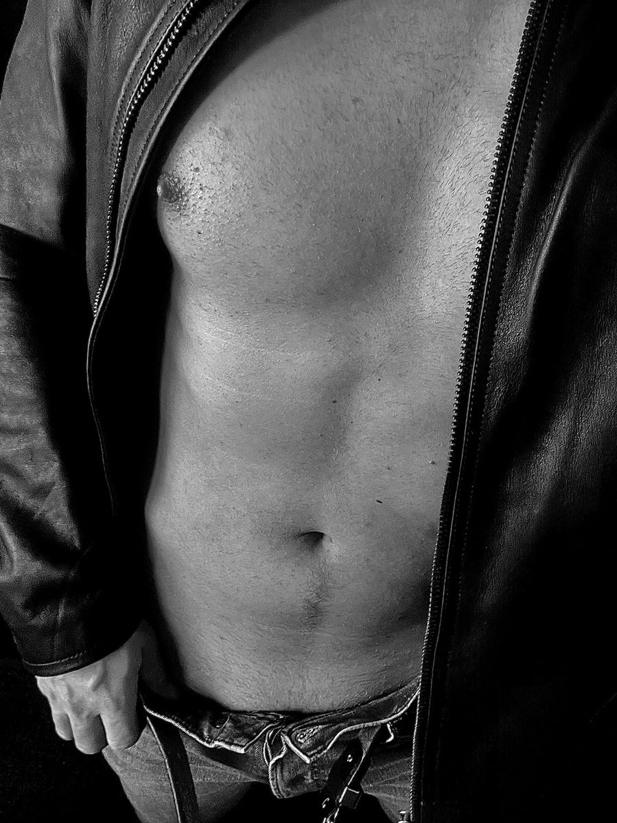 Normalhornyguy tweet media