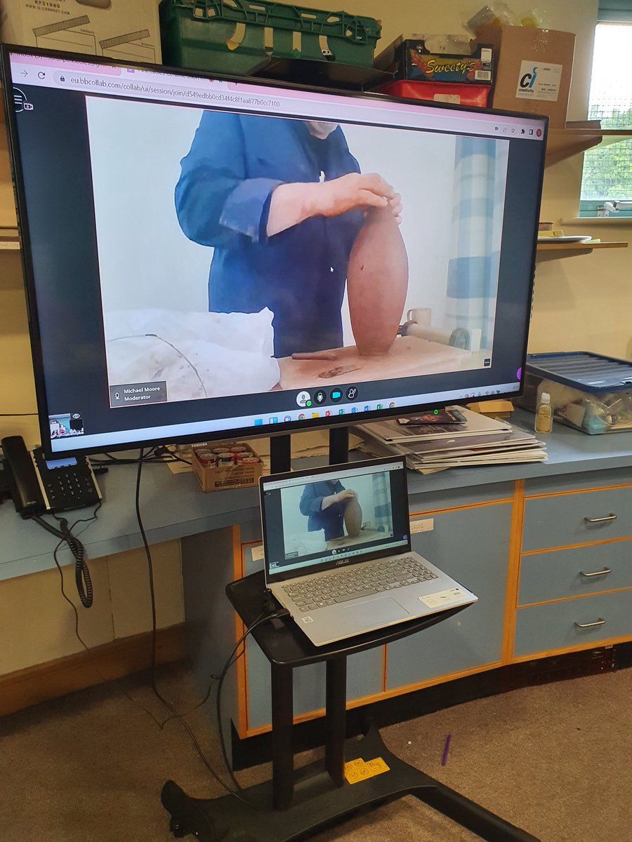 hivecancerderry's tweet photo. Some of our members participated in a really informative, interactive and relaxing Ceramics Workshop delivered by Michael Moore from @UlsterUni. We are so looking forward to next weeks session! β±οΈπΊπ¨
#clayart #ceramics #therapeutic #relaxing #workingwithhands https://t.co/c8Loek6mIs