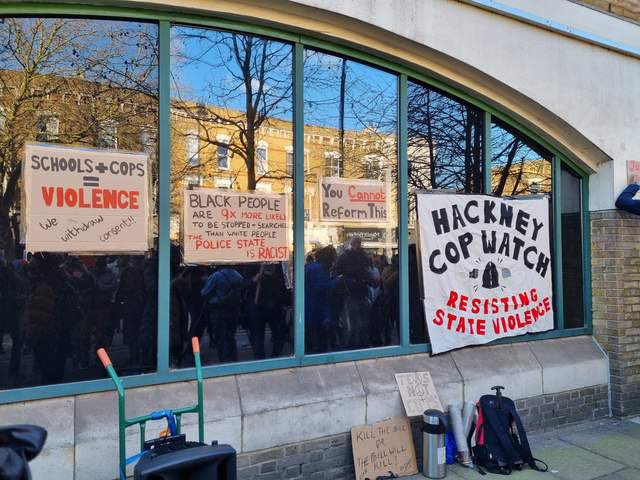 HackneyCopWatch's tweet photo. After learning of the state-sanctioned sexual assault on ChildQ, & the complicity of her school in Hackney, we called on the community to join us in protest and you responded to our call 🔥
Yesterday, we found out another girl was strip searched by cops the same month. https://t.co/CNrhKTXnl5