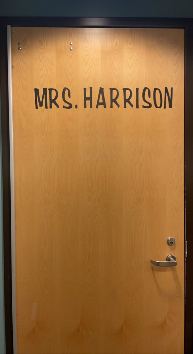 LHSHarrison469's tweet photo. Good bye Room 2214. We’ve had a wonderful 4 years. #proudofthepride https://t.co/NdQE3QO96F