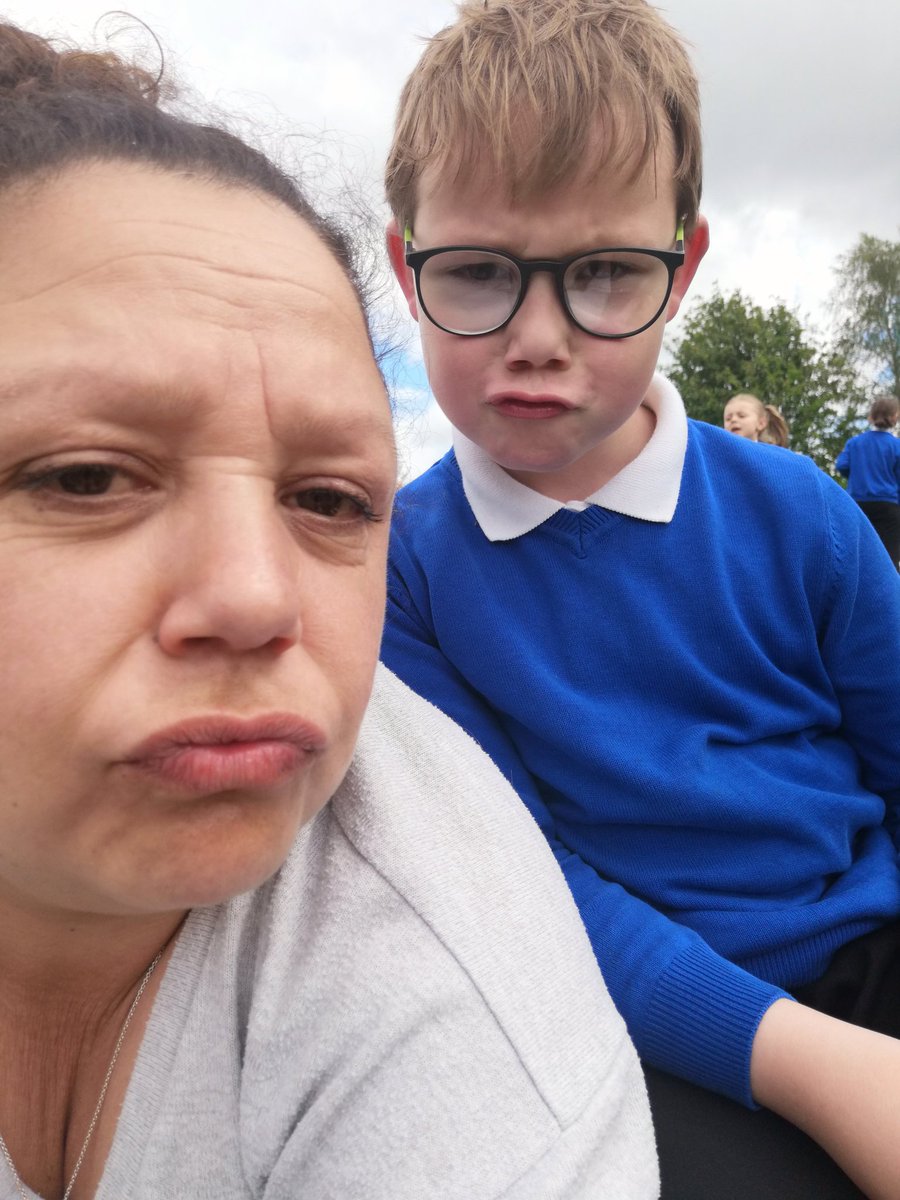 shellsbighair's tweet photo. Lol fab time at @deltacravenY1  Jubilee picnic today, the Queen made her appearance too!!! 😳😂👍🏼 https://t.co/2JEpa7pp0z