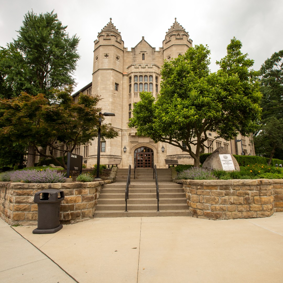 Throwback to Jones Hall in 1958, the first building specifically built for Youngstown College!

Check out the Business Journal’s “Flashback Minis” series to learn more about the history of this impressive building and other places in the Youngstown area!
bit.ly/39up5jW