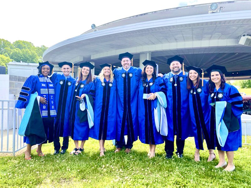 jbombardier5's tweet photo. The Nerd Herd is ready to roll! @MTSD_barryk @EricaReynolds00 @edithconroy @SuzanneGuidry @drmprovenza @CedarDriveMS @LimitSky981 @FSDVikings @MillstoneMiddle https://t.co/uc3sskFN7G