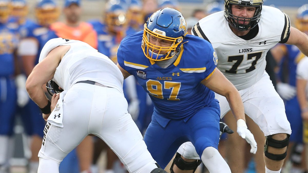 Sam Herder (@samherderfcs) on Twitter photo 2022 #FCS Jersey Countdown: 97 — The Best Player Who Wears No. 97 Is <a href="/GoJacksFB/">SDSU Football</a>'s Reece Winkelman (<a href="/reece_winkelman/">Reece Winkelman</a>)
Here's why: herosports.com/fcs-football-2…
The countdown: herosports.com/fcs-football-2… 2022 #FCS Jersey Countdown: 97 — The Best Player Who Wears No. 97 Is <a href="/GoJacksFB/">SDSU Football</a>'s Reece Winkelman (<a href="/reece_winkelman/">Reece Winkelman</a>)
Here's why: herosports.com/fcs-football-2…
The countdown: herosports.com/fcs-football-2…