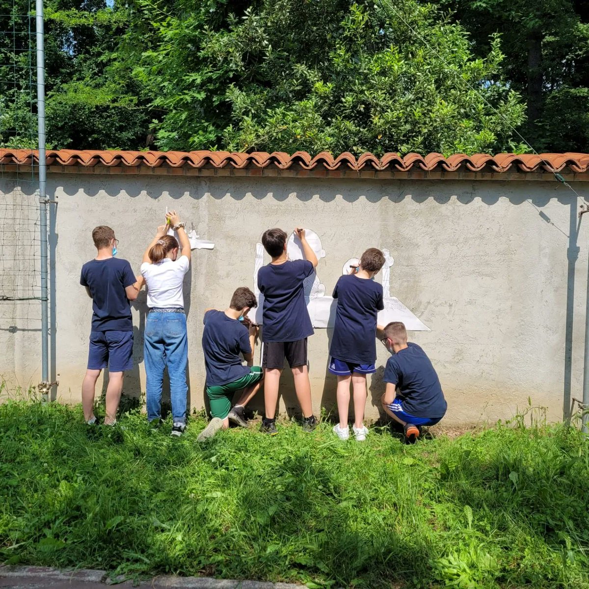 sdbpaderno's tweet photo. Pronti per realizzare il nostro murales della festa del #grazie2022 https://t.co/PEGzBh40Kq