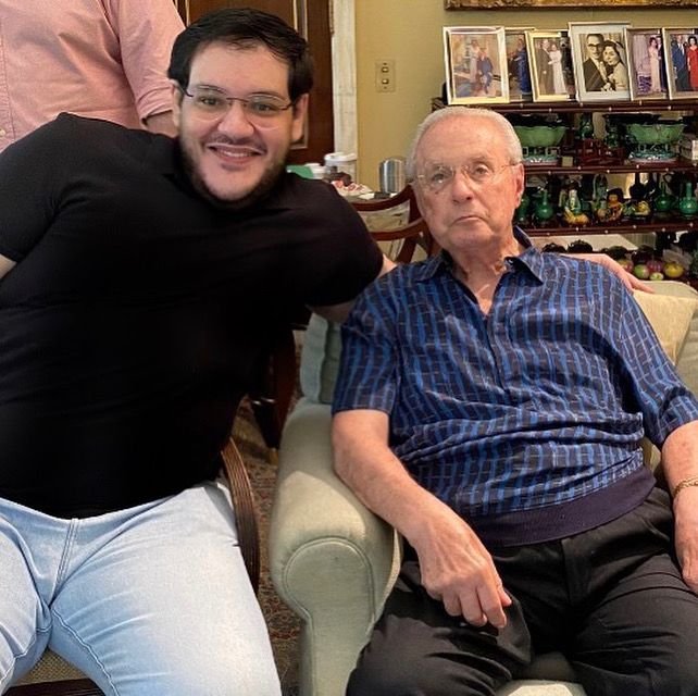 albertinhomaluf's tweet photo. Com meu amado tio Paulo, que sempre me guia e é minha maior inspiração de garra, luta e coragem. @paulosalimmaluf te amo ♥️
#albertinho #albertinhosp #paulomaluf #spcapital #spinterior #splitoral #sp #saopaulo #amorporsp https://t.co/G441x7AHzn