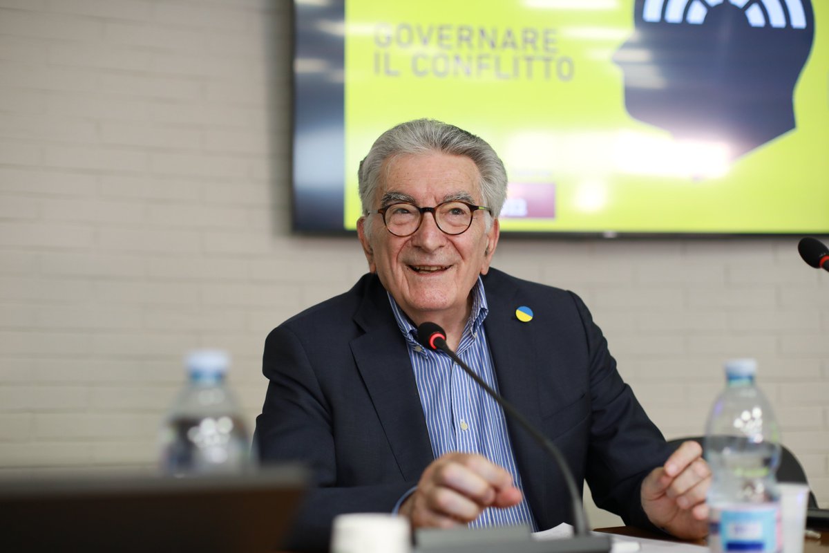 Università Salerno tweet media