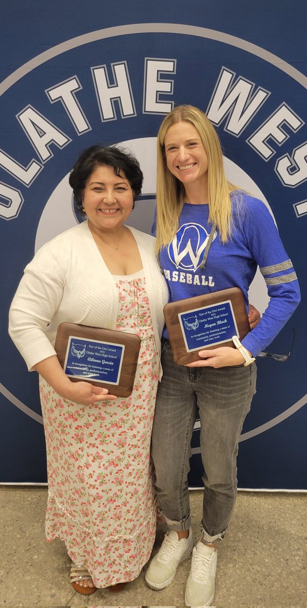 Jay Novacek (@ownovacekowls) on Twitter photo Our classified and certified staff members of the year! "Eye of the Owl" winners - Ailiana Garcia and Megan Black!! <a href="/ADButlerOW/">ADButlerOW</a> <a href="/MaBlackOW/">Megan Black</a> <a href="/olatheschools/">Olathe Public Schools</a> Our classified and certified staff members of the year! "Eye of the Owl" winners - Ailiana Garcia and Megan Black!! <a href="/ADButlerOW/">ADButlerOW</a> <a href="/MaBlackOW/">Megan Black</a> <a href="/olatheschools/">Olathe Public Schools</a>