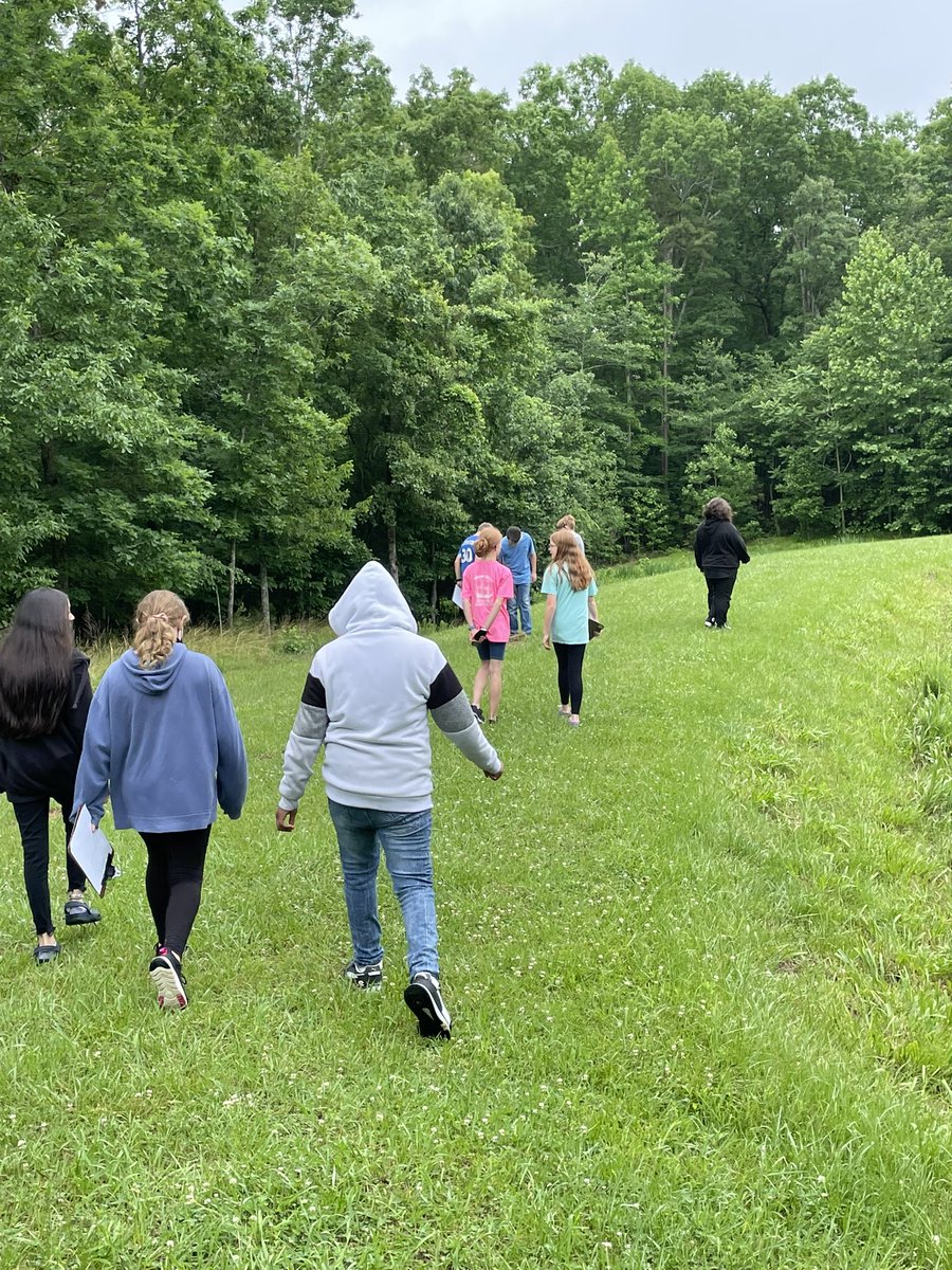 redchamp53's tweet photo. Wrapping up our ecosystems unit with a scavenger hunt! https://t.co/gPBNcpqNc1