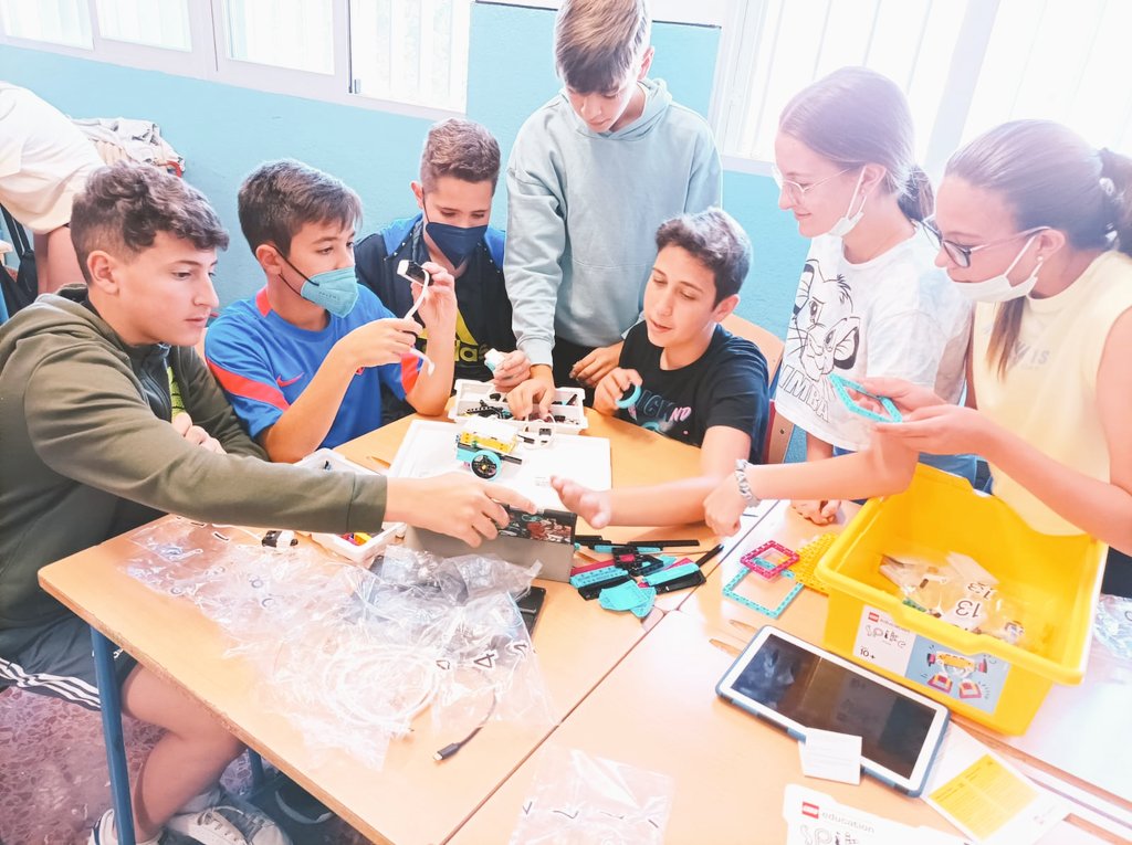 Valderrubio_Escuela tweet media