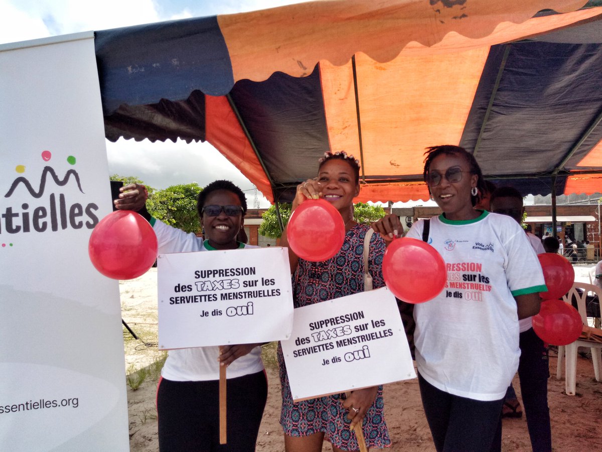 Sylvia_Apata's tweet photo. Nous étions au Grand Carrefour de Koumassi (#Abidjan ) ce matin avec @OOseff , Mme la Maire de Koumassi et le Député de Zuenoula pour dire STOP À LA PRÉCARITÉ MENSTRUELLE EN CÔTE D'IVOIRE !

#MesRèglesMaFierté❤️ 

@griote225  @stopauchatnoir  @SidyYansane @cpdefm_ong https://t.co/bxlV9PFsKG
