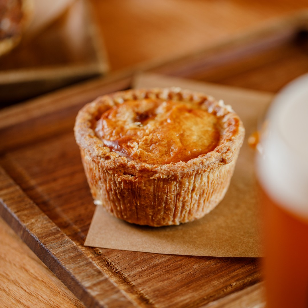 PureCraftBars's tweet photo. Oh go on then, just one before the train home.
#bigonbrum #brumeats #beerlovers #beer #drinklocal #PCBK #food #foodie #foodpics #birmingham #eat #eatlocal #birmingham #brum #pieandpint https://t.co/YHNqaxbphr