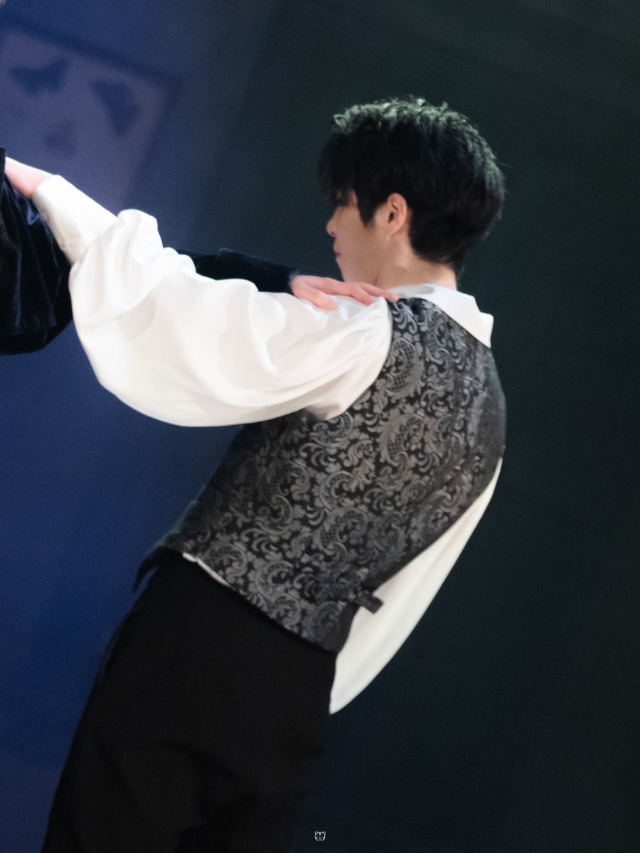 Grrr_terhyo's tweet image. ✒️220402 🎶더 테일 에이프릴 풀스🎶밤공✒️ 
-
조지 고든 바이런&amp;amp;루스벤 | #박정원 배우님