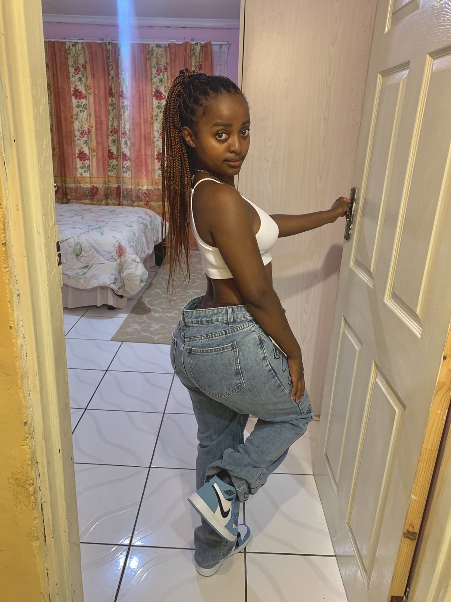 phuti1998's tweet photo. I love the way um gaining weight 😭🔥 https://t.co/ztYIpXXPZV