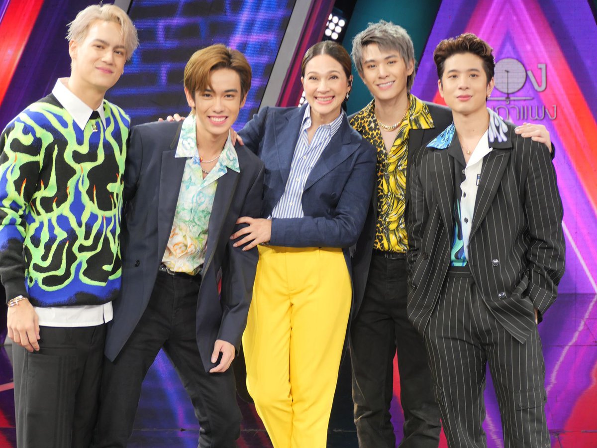 Kathaleeya's tweet image. ลูกๆและหลานๆม้ายังคงทำให้ม้าภูมิใจเสมอ! รักไอซ์ เติร์ด ปอร์เช่และแจ็คกี้จ๊ะ ♥️ #ร้องข้ามกําแพงxTRINITY #ร้องข้ามกําแพงxIceParis