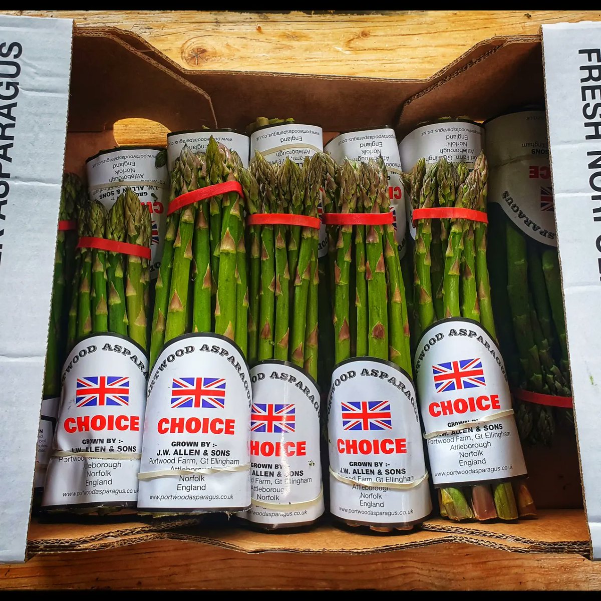 Bang in the middle of #asparagus season and local. We use it on our side portions with tenderstem broccoli topped with dukkah and with one of our main courses Mullet, chard, sauce vierge, shrimp + fennel croquettes. #local #seasonal #fresh