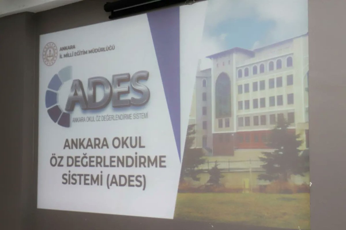 İlimizde yürütülen ADES uygulaması kapsamında Müdürümüz Sn. Harun FATSA başkanlığında 25 İlçe Müdürüyle toplantı gerçekleştirilmiştir. Toplantıda Strateji Geliştirme Şube Müdürü Selim COŞKUN okul öz değerlendirme sonuç raporları ile ilgili olarak bilgilendirme gerçekleştirmiştir.
