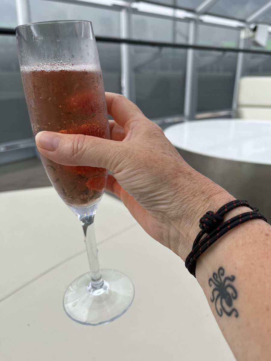 Every day is a Moët day on a <a href="/VirginVoyages/">Virgin Voyages ⚓️</a> ship #rockstar #valiantlady #frenchdazeandibizanights #sardinia #richardsrooftop