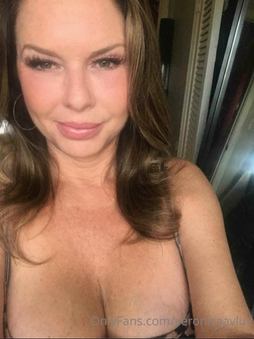 Ready for Friday! 😘 https://t.co/ZJOURIbpWP https://t.co/1eKmRqcp4Z