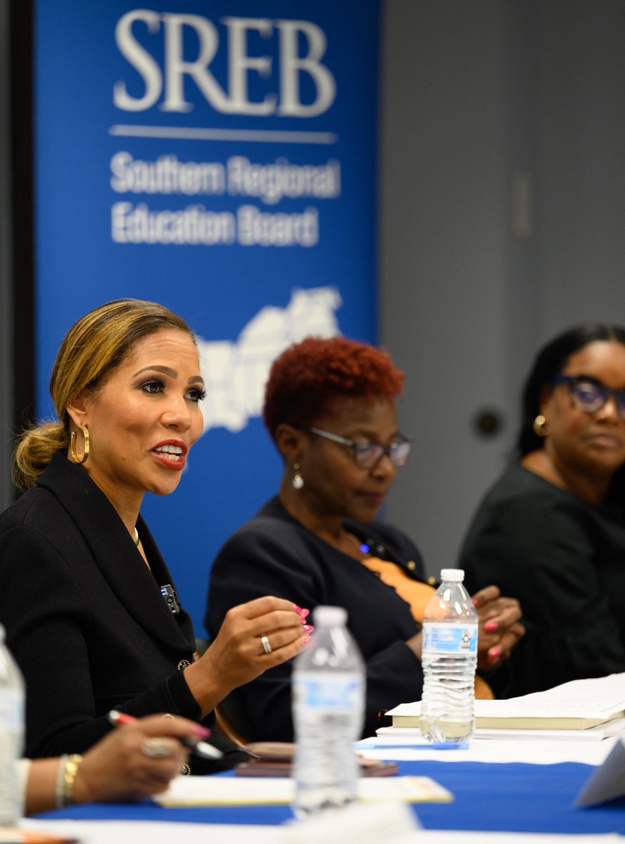 educationalan's tweet photo. “I believe deeply in the value of collaboration,” said Roslyn Clark Artis, president of @BenedictEDU, a leader of the new @SREBeducation #HBCU-MSI Course-Sharing Consortium. More details from @DiverseIssues: https://t.co/msVLGdWerp @ArtisRoslyn #hbcus @KelliherRebecca https://t.co/uJaFRKV9oJ