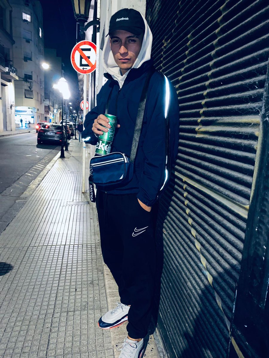 tian_vck's tweet photo. 6k+ en control R y se sube nuevo tema 🤫 https://t.co/el5OpGRwzr