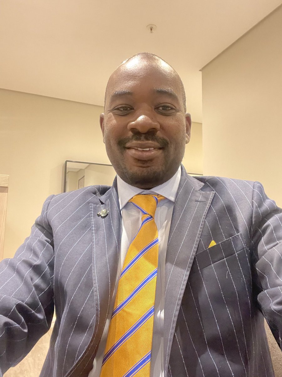 nelsonchamisa's tweet photo. Good evening beloved!Keep strong. We shall overcome!! #fakapressure https://t.co/YXjvHarGTK