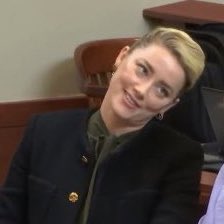 Mons24's tweet photo. Amber: “I’m not sitting in this courtroom snickering. I’m not sitting in this courtroom laughing and smiling and making side jokes…I’m not!”             Also Amber:          #AmberHeardlsALiar #JusticeForJohnnyDepp #DeppvHeard #IBelieveJohnnyDepp #JohnnyDeppAmberHeardTrial https://t.co/C5H4LlgFFA
