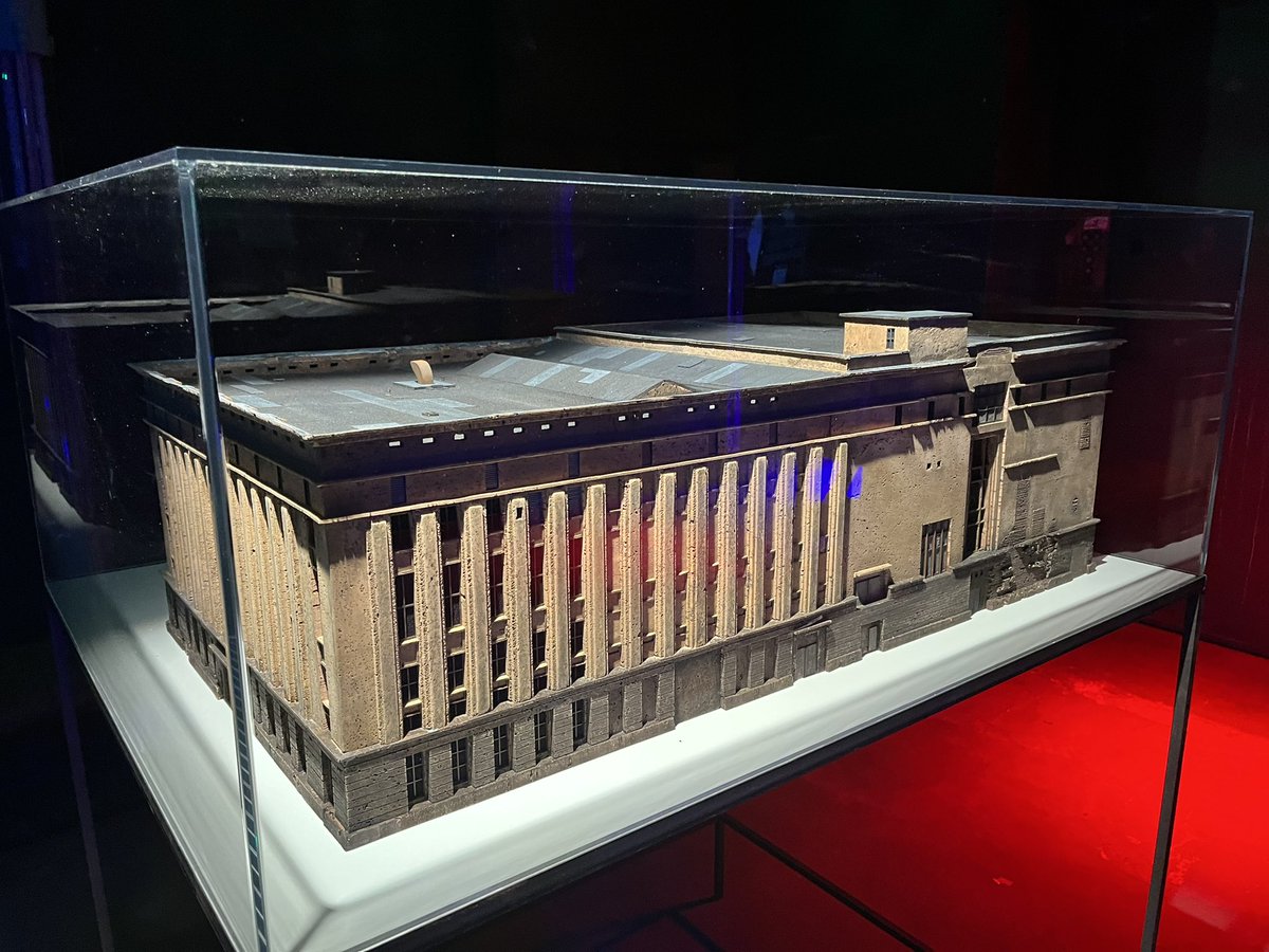 feindura's tweet photo. The #blnft venue looks as rough as berlin looks π
and lots of cool art and people.
Most impressive is the bouncer gallery and the #berghain model. https://t.co/kksQtrYrCY